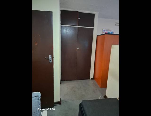 1 bed property to rent in DAWNVIEW